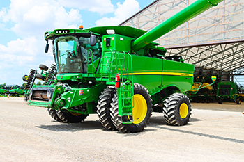 2013 John Deere S670