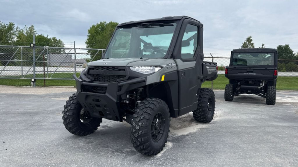 2027 Polaris RANGER XP 1000 CAB Side x Side