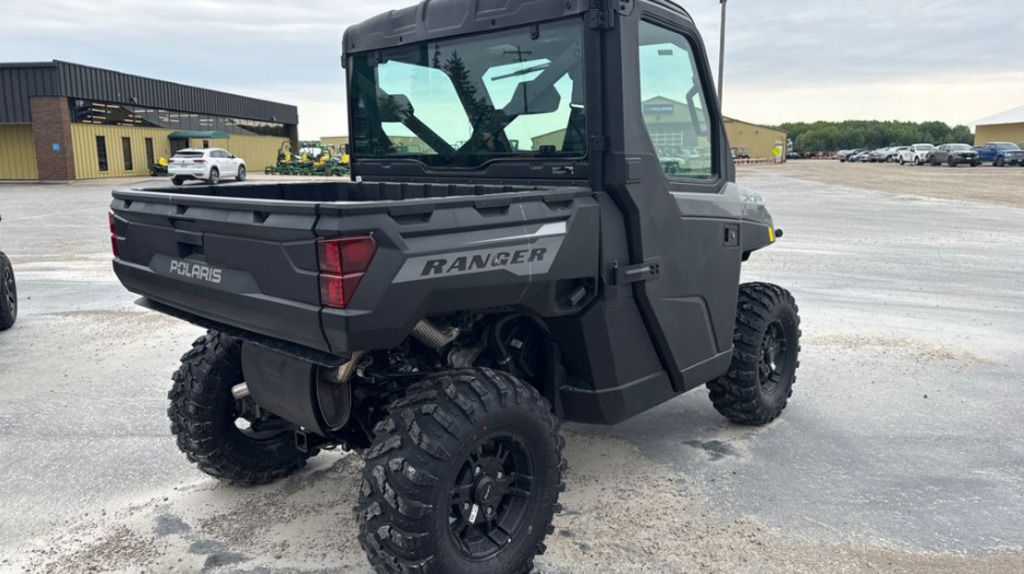 2027 Polaris RANGER XP 1000 CAB Side x Side