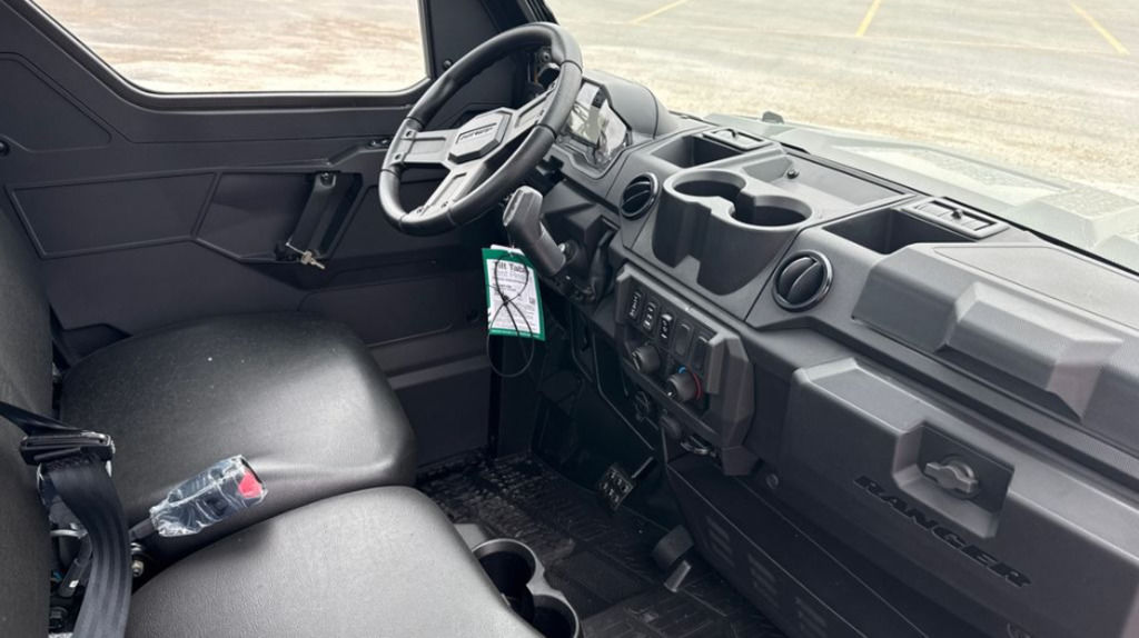 2027 Polaris RANGER XP 1000 CAB Side x Side