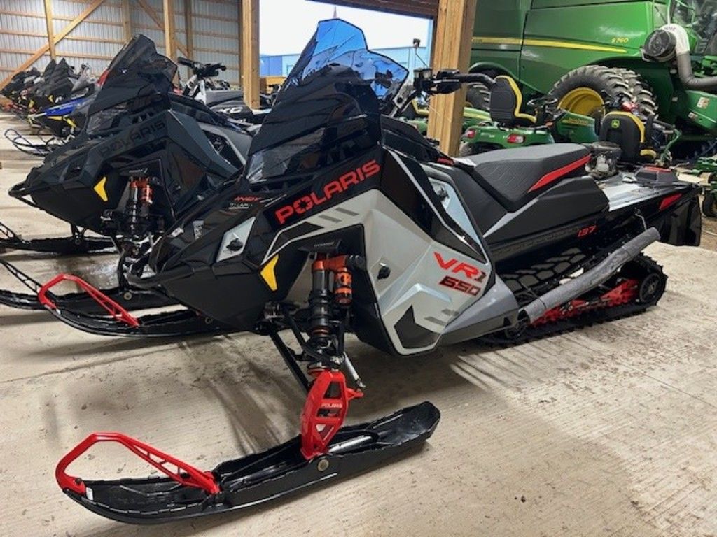 2026 Polaris 650 INDY VR1 DYNAMIX PREMIUM Snowmobile
