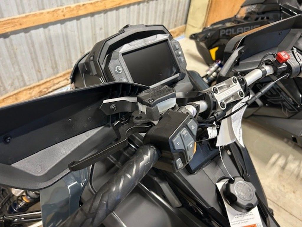 2026 Polaris Patriot 9R Switchback Assault 146 Race IFS Snowmobile